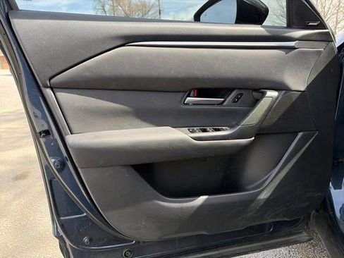 Used 2025 MAZDA CX-50 AWD 2.5 S w/ Premium Package image 16