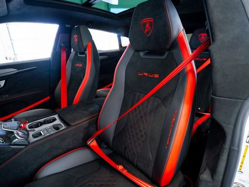 Used 2024 Lamborghini Urus Performante image 58