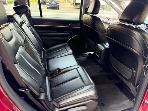 Used 2021 Jeep Grand Cherokee L Limited AWD/4WD image 15