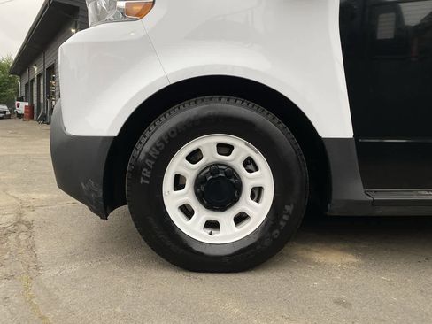 Used 2024 Chevrolet Brightdrop 600 w/ Battery Pack, Max Range AWD/4WD image 11
