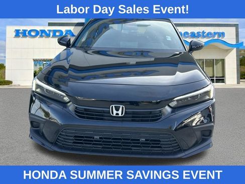 Used 2024 Honda Civic Sport image 2