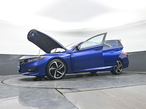 Used 2018 Honda Accord Sport image 42