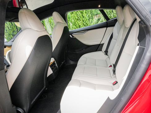 Used 2021 Tesla Model S Long Range Plus AWD/4WD image 30