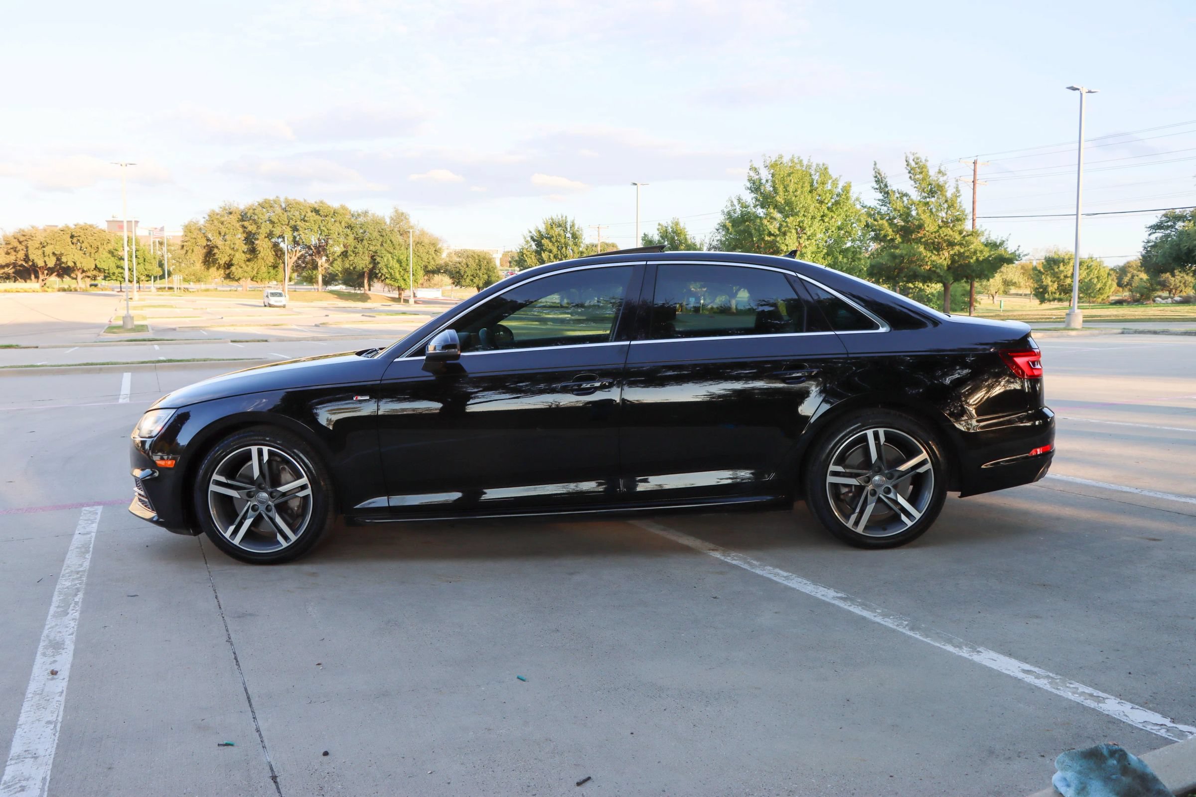 Used 2018 Audi A4 2.0T Premium Plus w/ Premium Plus Package AWD/4WD image 4