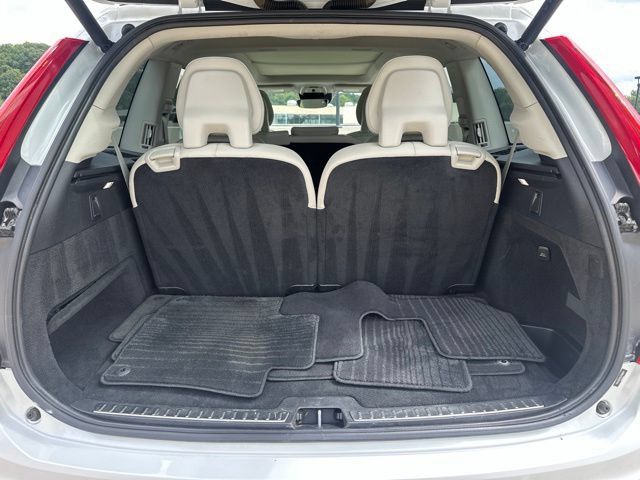 Used 2018 Volvo XC90 T6 Momentum w/ Convenience Package AWD/4WD image 34
