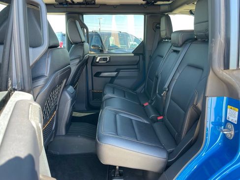 Used 2024 Ford Bronco Badlands AWD/4WD image 8