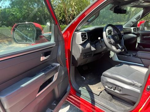 Used 2025 Toyota Tundra Platinum AWD/4WD image 4
