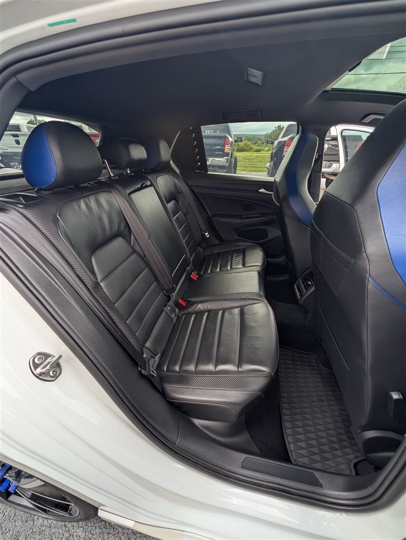 Used 2022 Volkswagen Golf R AWD/4WD image 17