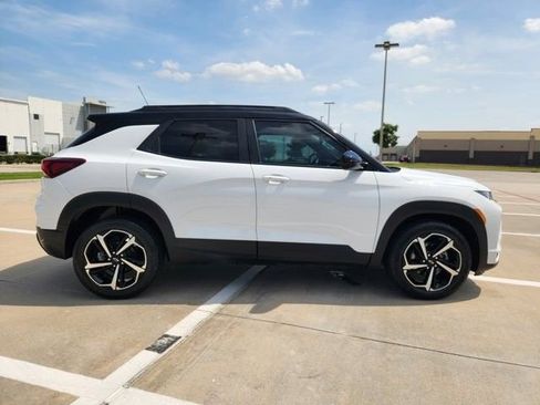 Used 2022 Chevrolet TrailBlazer RS FWD image 4