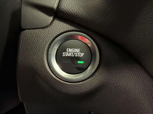 Used 2023 Chevrolet Equinox LT FWD image 15