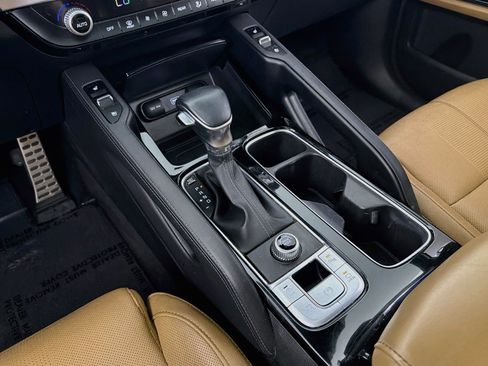 Used 2021 Kia Telluride SX w/ Towing Package FWD image 6