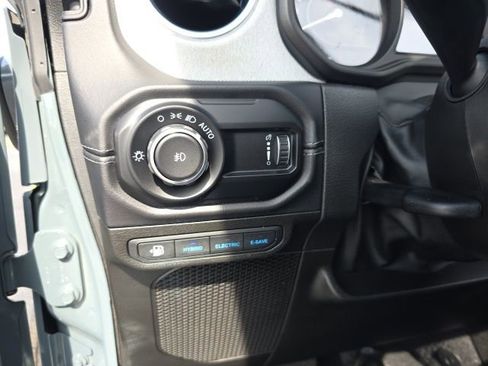 Used 2025 Jeep Wrangler Unlimited Sahara w/ Safety Group image 24