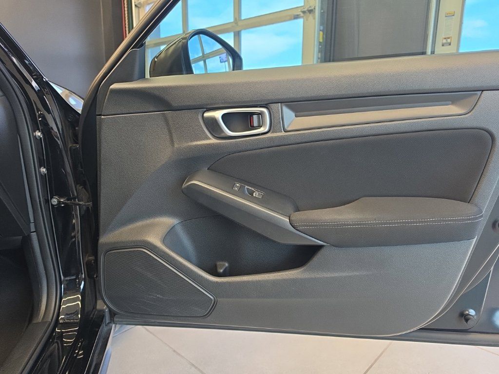Used 2023 Honda Civic LX image 46