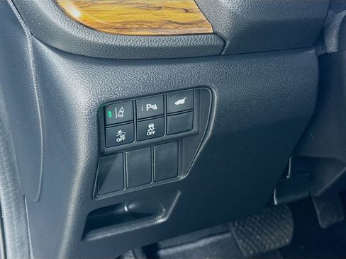Used 2020 Honda CR-V Touring image 10