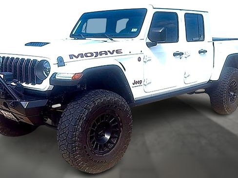 Used 2024 Jeep Gladiator Mojave AWD/4WD image 1