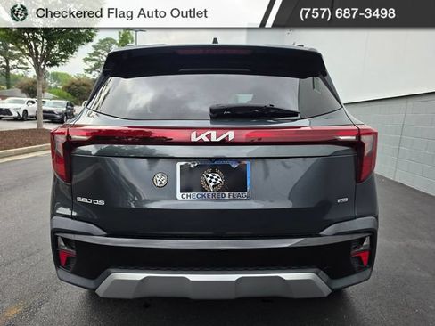 Used 2024 Kia Seltos EX AWD/4WD image 6
