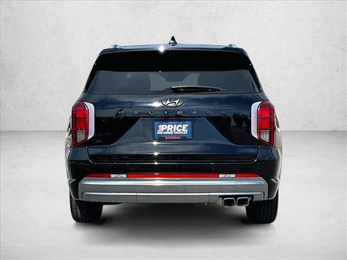 Used 2025 Hyundai Palisade Calligraphy FWD image 4
