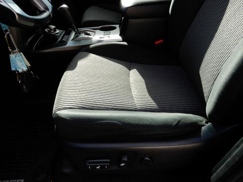 Used 2018 Toyota 4Runner SR5 AWD/4WD image 12