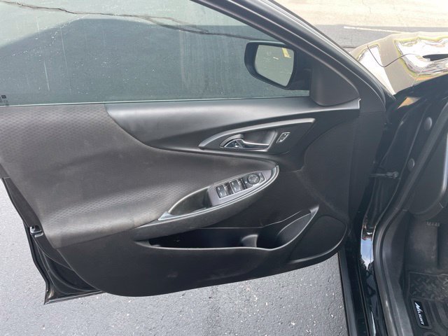 Used 2021 Chevrolet Malibu LT FWD image 18