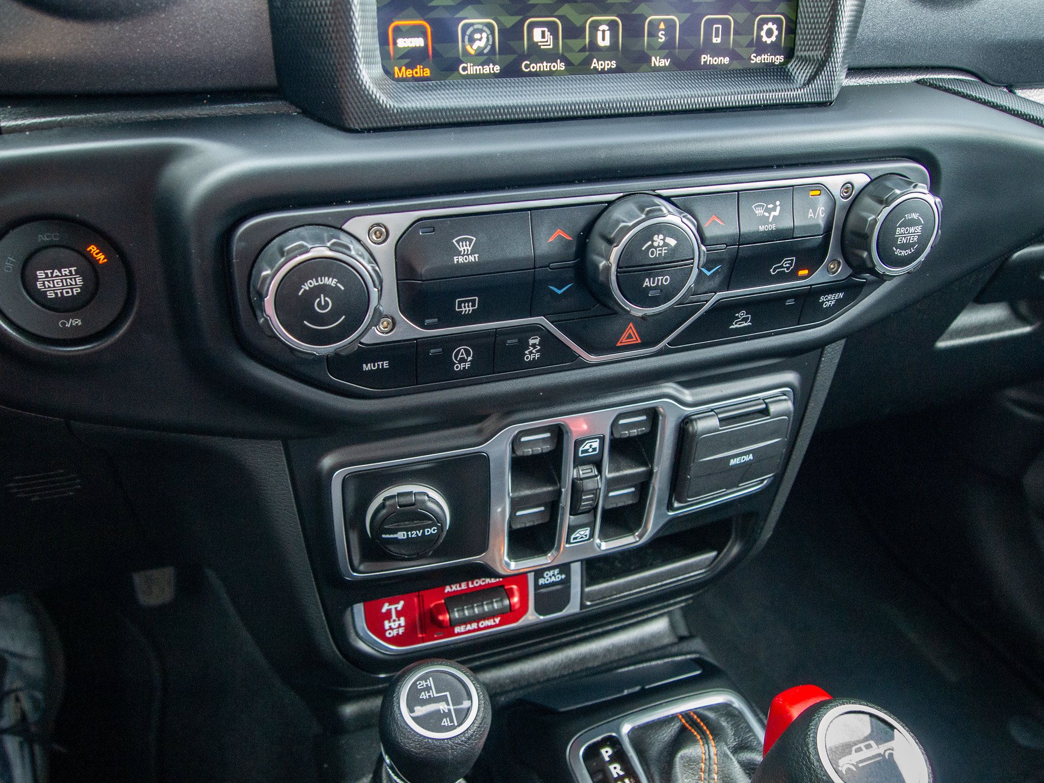 Used 2023 Jeep Gladiator Mojave AWD/4WD image 17