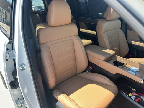 New 2026 Hyundai Santa Fe Calligraphy AWD/4WD image 32
