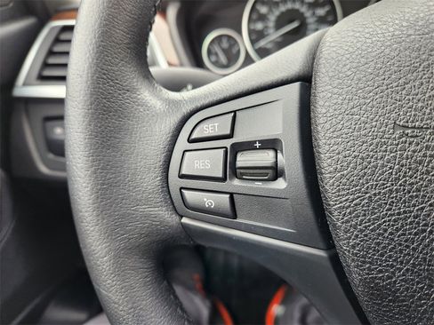 Used 2016 BMW 320i 320i image 28