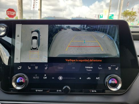 Used 2023 Lexus RX 350 Premium image 11