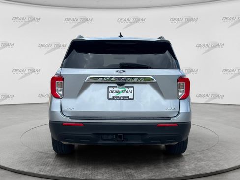 Used 2022 Ford Explorer XLT w/ Class IV Trailer Tow Package AWD/4WD image 7