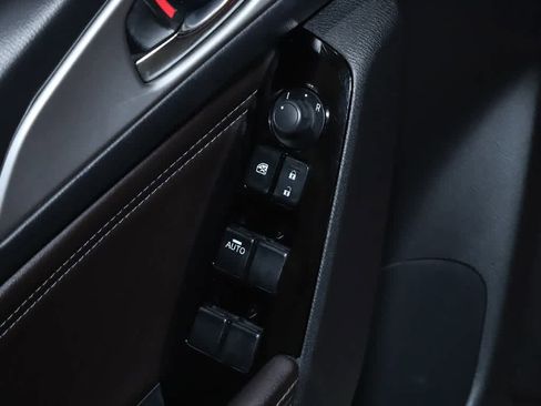 Used 2018 MAZDA MAZDA3 Touring FWD image 16