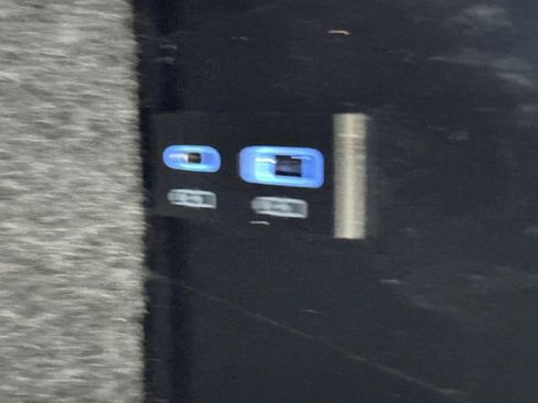 Used 2022 Toyota Tacoma SR5 image 18