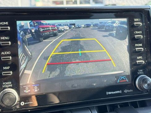 Used 2021 Toyota RAV4 XLE w/ Convenience Package image 21