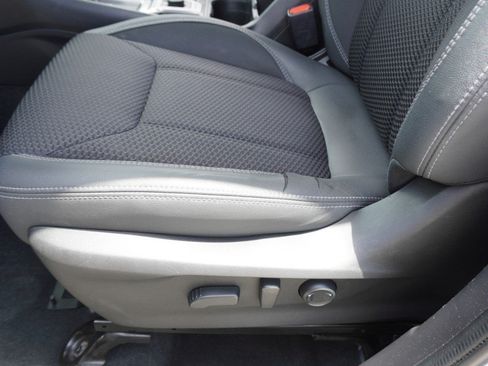 Used 2020 Subaru Forester Premium AWD/4WD image 23