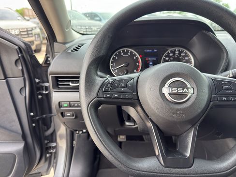 Used 2024 Nissan Sentra S image 14