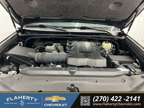 Used 2021 Toyota 4Runner TRD Off-Road image 16
