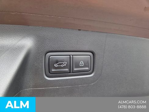 Used 2025 Hyundai Santa Fe Limited FWD image 12
