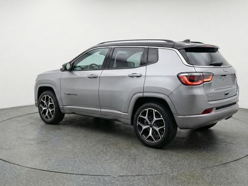 Used 2025 Jeep Compass Limited image 6