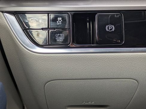 Used 2023 Kia Sportage EX image 20