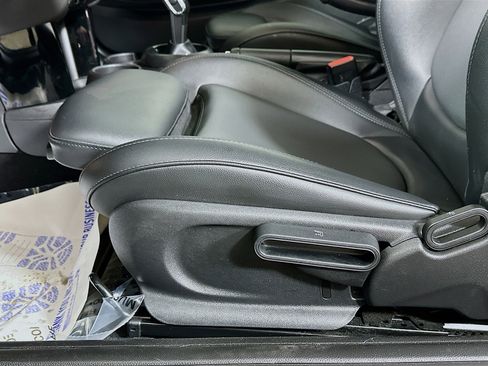 Used 2022 MINI Cooper S w/ Premium Package image 18