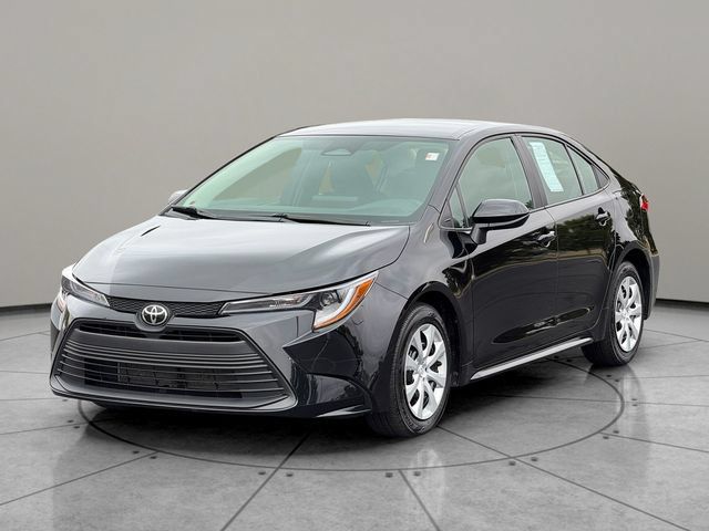 Certified 2025 Toyota Corolla LE FWD image 2