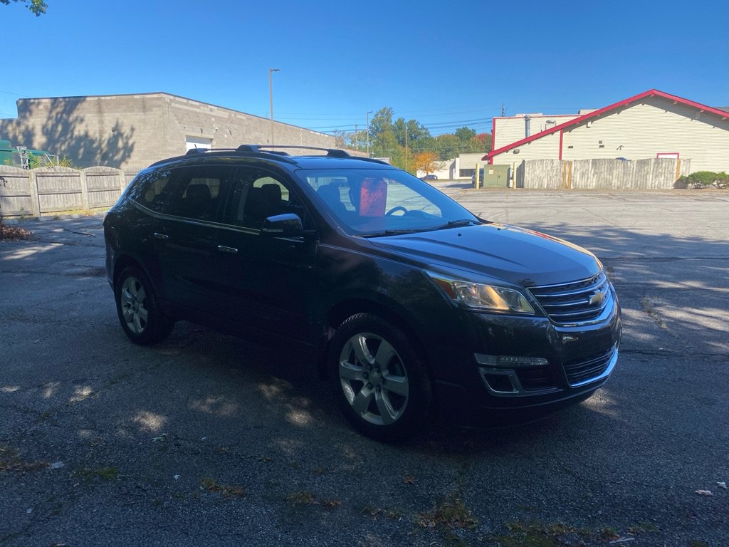 Used 2017 Chevrolet Traverse LT w/ Style and Technology Package AWD/4WD image 7