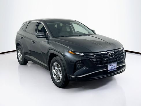 Used 2023 Hyundai Tucson SE image 3