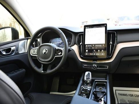 New 2026 Volvo XC60 B5 Ultra w/ Protection Package Premier AWD/4WD image 18