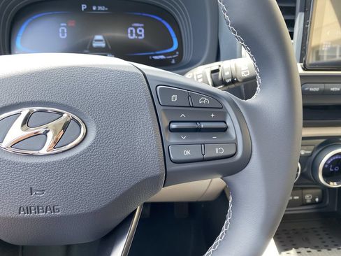 New 2026 Hyundai Venue SEL FWD image 21