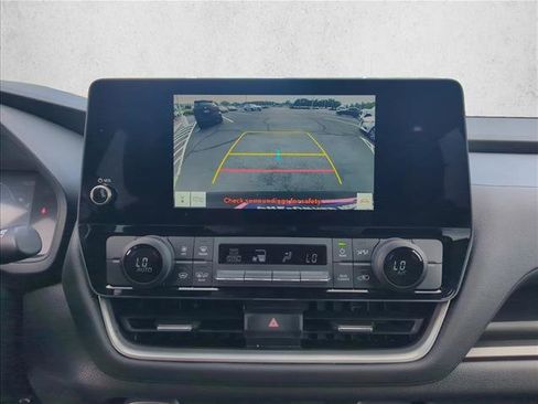 Certified 2025 Toyota Grand Highlander FWD image 17