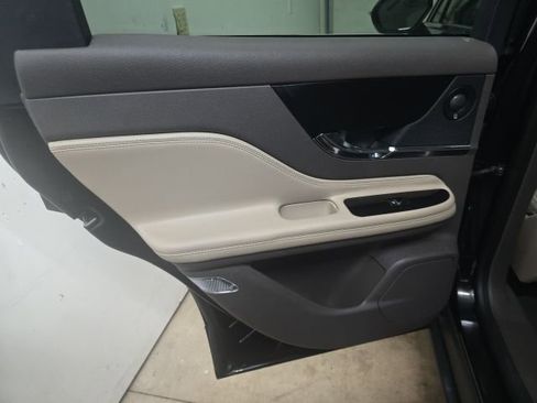 Used 2021 Lincoln Corsair Reserve w/ Equipment Group 201A image 15