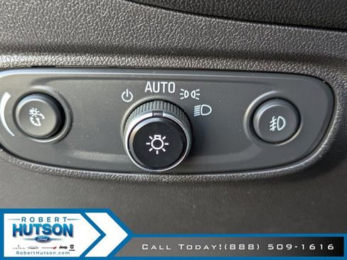 Used 2021 Chevrolet Equinox LT image 23