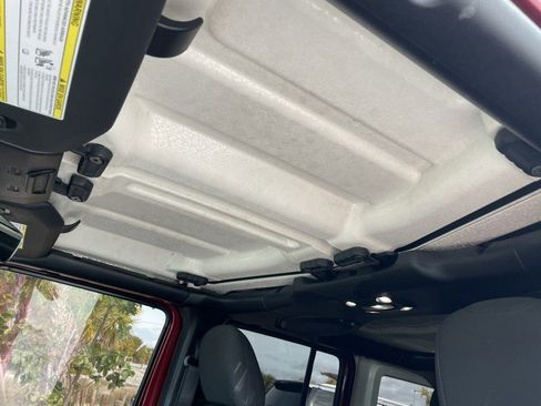 Used 2021 Jeep Wrangler Unlimited Sport image 25