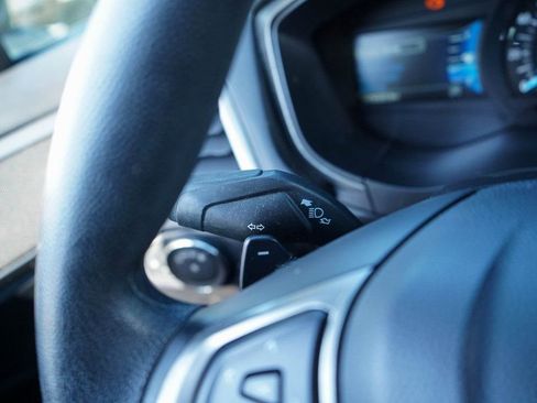 Used 2018 Ford Fusion SE w/ Fusion SE Technology Package image 18