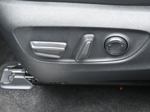 Certified 2025 Toyota Grand Highlander AWD image 12