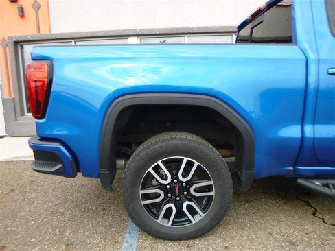 Used 2023 GMC Sierra 1500 AT4 w/ AT4 Preferred Package image 4